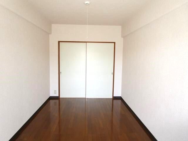 物件内観写真13　(洋室（リビング横）)