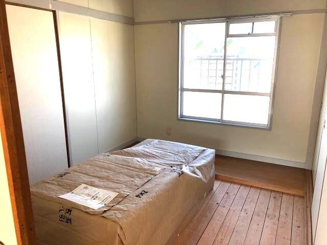 物件内観写真10　(和室（畳は入居時に敷き込み）)