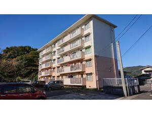 公社住宅吉岡団地　C棟外観写真