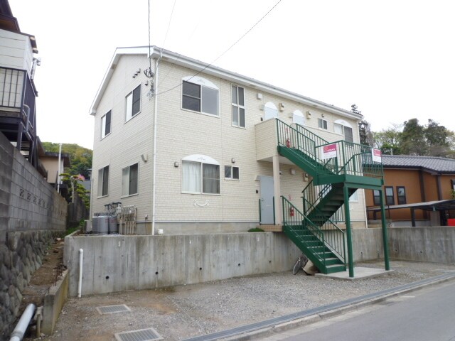 物件外観写真4　(エントランス)