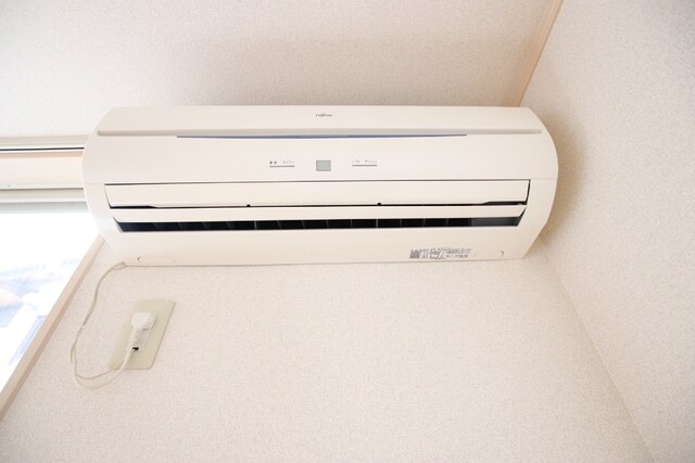 物件内観写真12　(エアコン１基付いています♪)