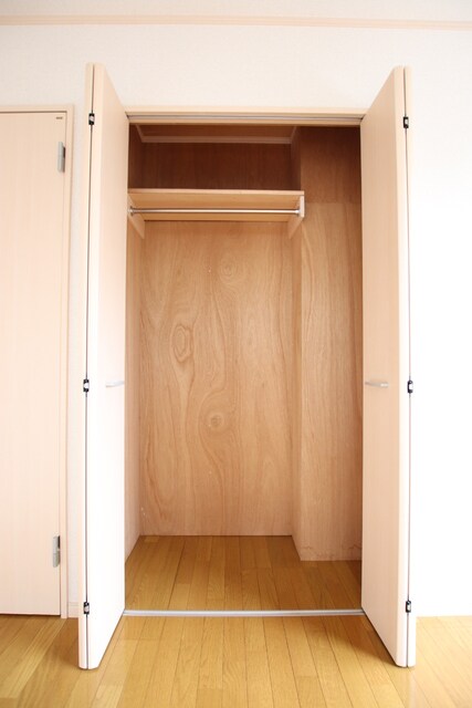 物件内観写真14　(クローゼット収納♪)