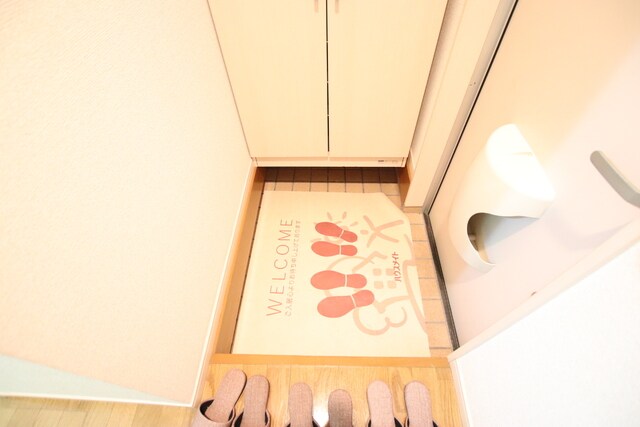 物件内観写真19　(玄関スペース)