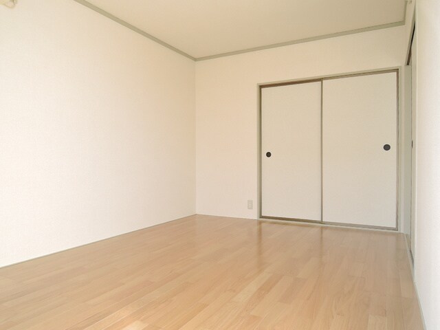 物件内観写真15　(全室洋室です♪押入れ収納付き♪)