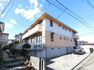 ルミエール草柳外観写真