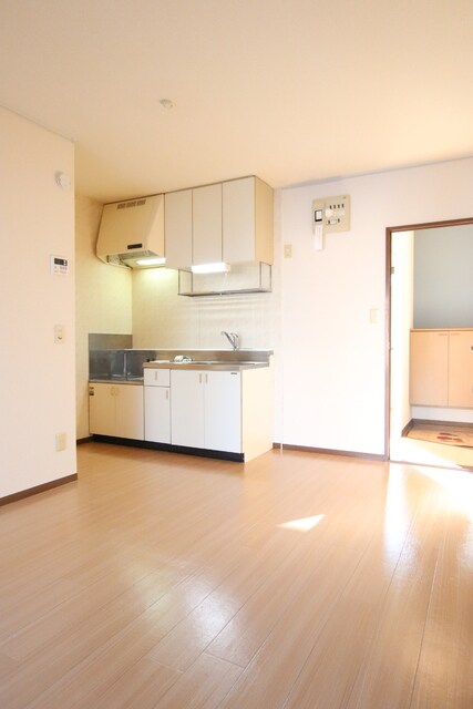 物件内観写真6　(7帖のDK♪)