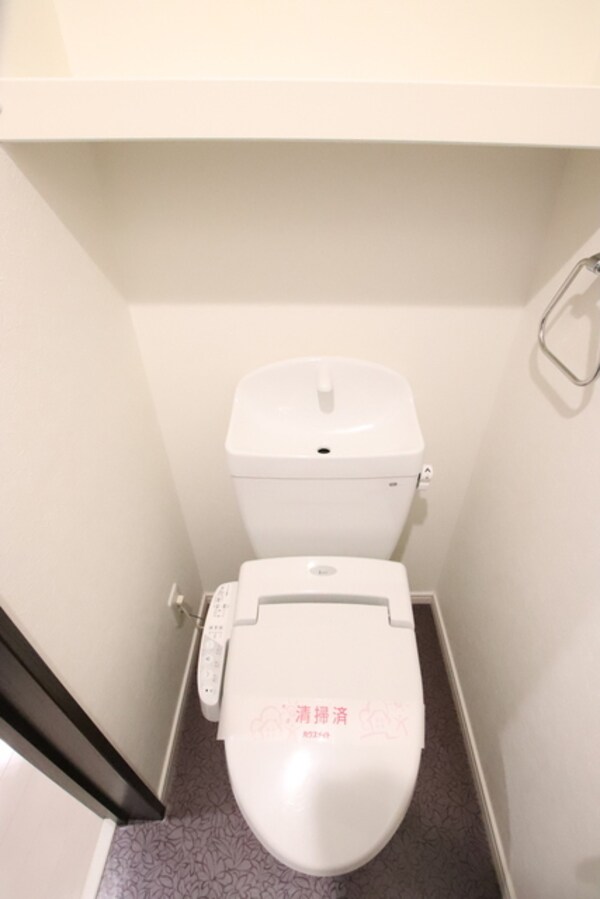 トイレ(洗浄機能付き便座)