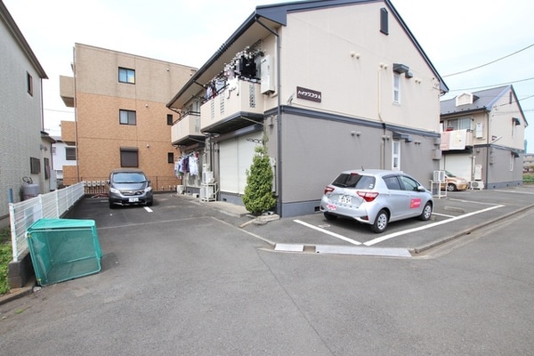 駐車場(敷地内駐車場あり　別途契約)