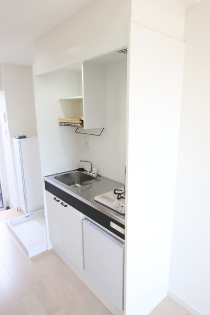 物件内観写真12　(1口コンロ付キッチン)