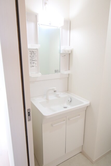 物件内観写真13　(独立洗面台)