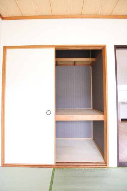 物件内観写真22　(★和室の押入収納★)