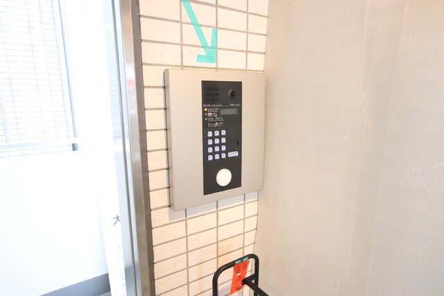 物件外観写真5　(オートロック)