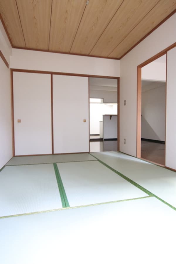 寝室(6帖の和室♪)