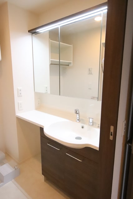 物件内観写真12　(独立洗面台)