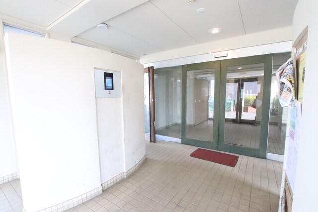 物件外観写真4　(エントランス)