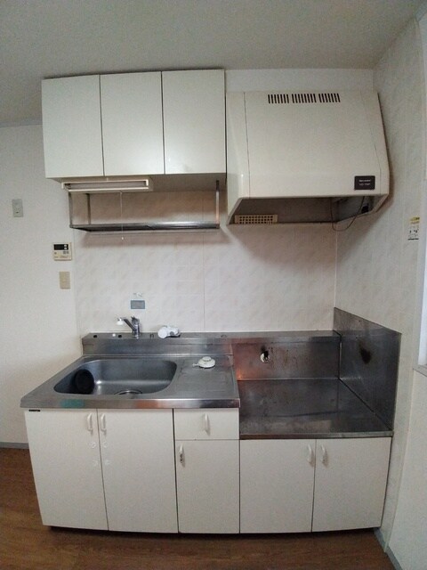 物件内観写真8　(※クリーニング前)