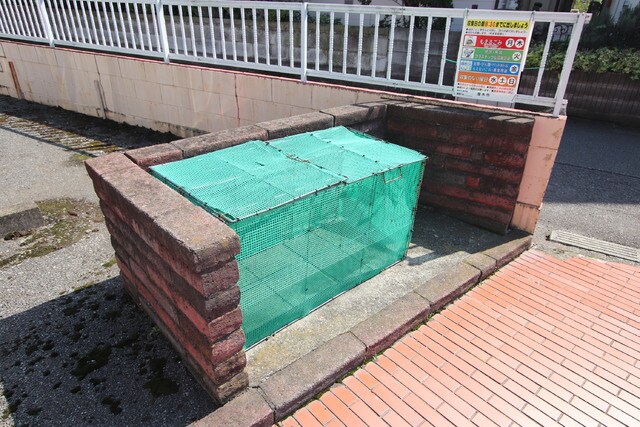 物件外観写真5　(★ごみ置き場★)