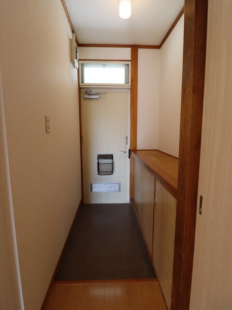 物件内観写真11　(★ゆったりした玄関スペース★)