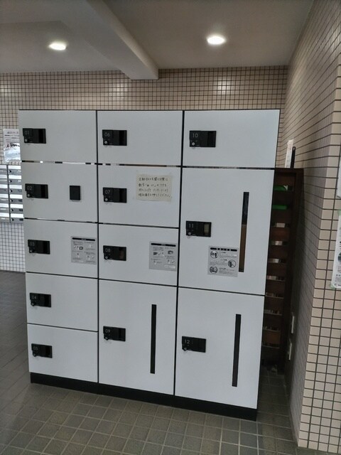 物件外観写真8　(宅配ボックス)