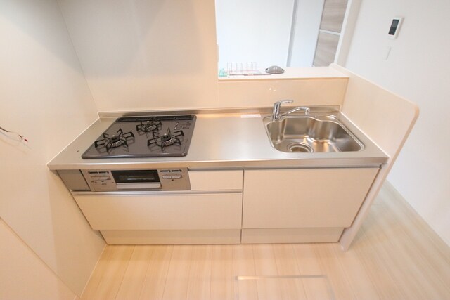 物件内観写真17　(3口コンロ付システムキッチン♪)