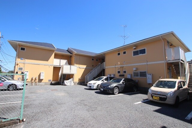 物件外観写真2　(駐車場（要空き確認）)