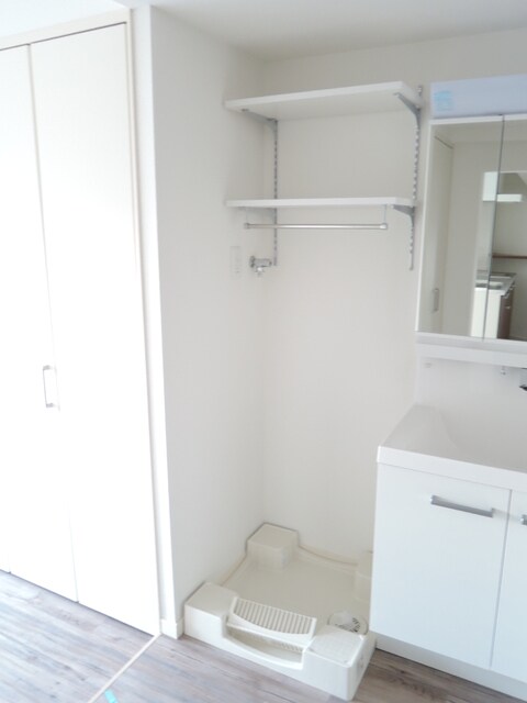 物件内観写真22　(洗濯機置き場)