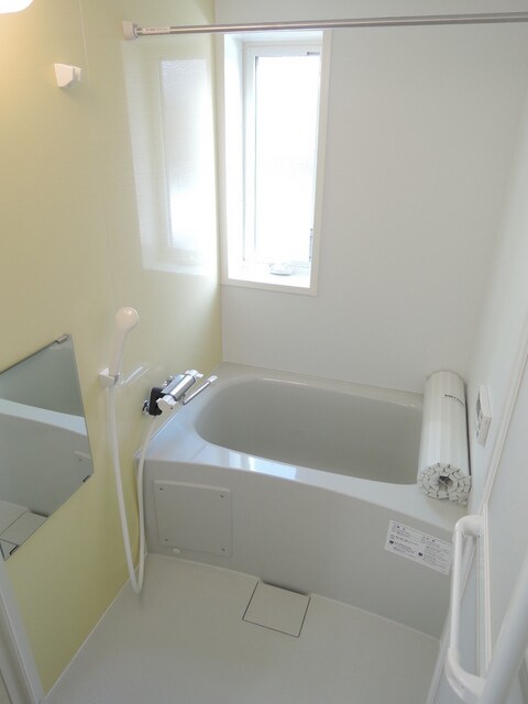 物件内観写真7　(浴室　追焚機能付)