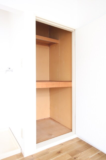物件内観写真10　(収納)