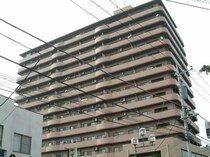 館林マンションの外観写真