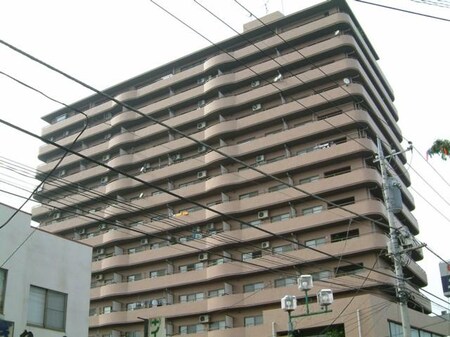 館林マンション外観写真