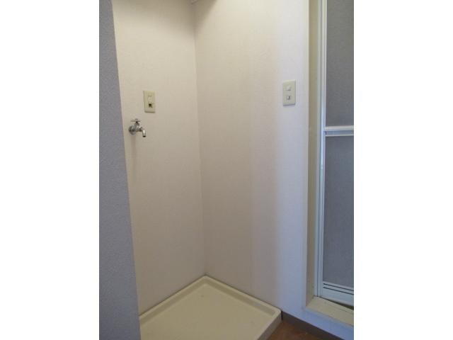 物件内観写真13　(洗濯機置き場)