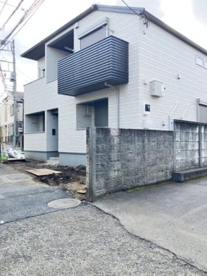 Ｐａｒｔｅｒｒｅ　Ｃｏｕｒｔ外観写真