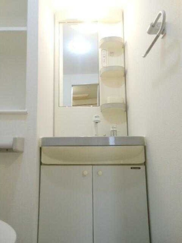 独立洗面台