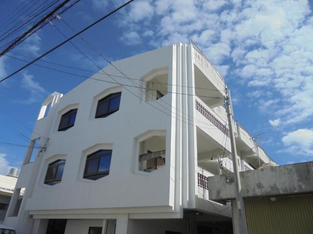 渡慶次アパートの物件外観写真