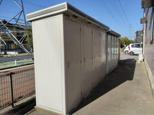 物件内観写真17　(外部物置)
