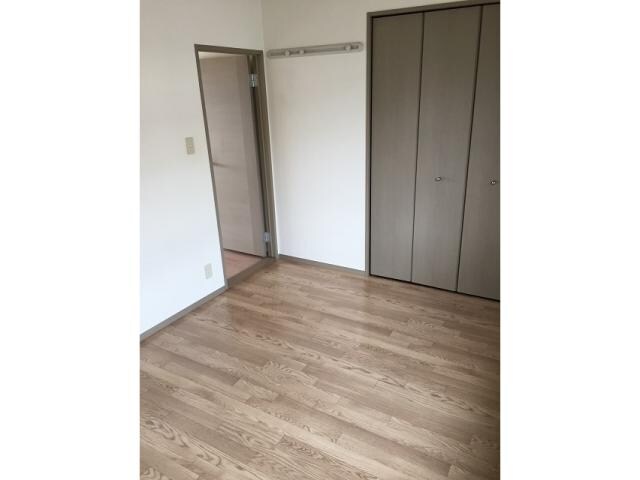 物件内観写真6　(6帖洋室)