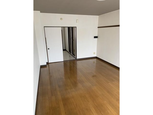 居室(10帖洋室)