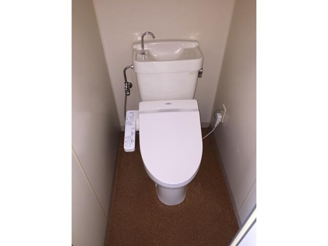 物件内観写真7　(温水洗浄暖房便座)