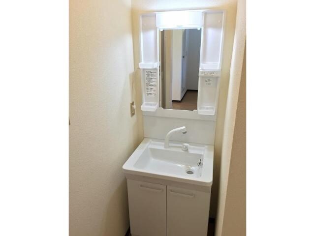 洗面・脱衣所(シャワー付き洗面台新品)