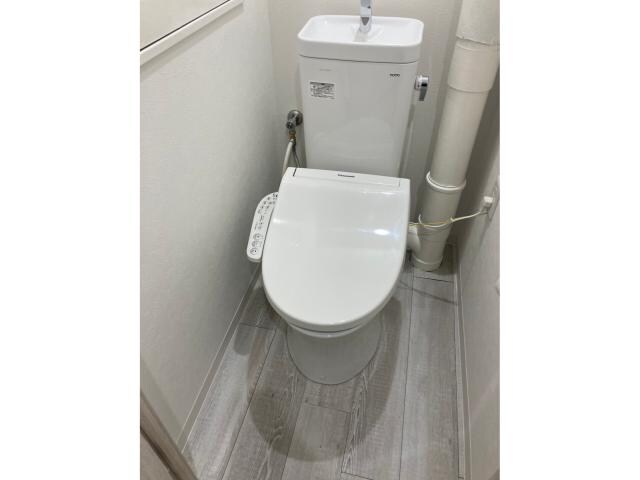 物件内観写真9　(洗浄機能付便座)