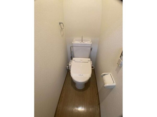 トイレ(温水洗浄機能付便座)