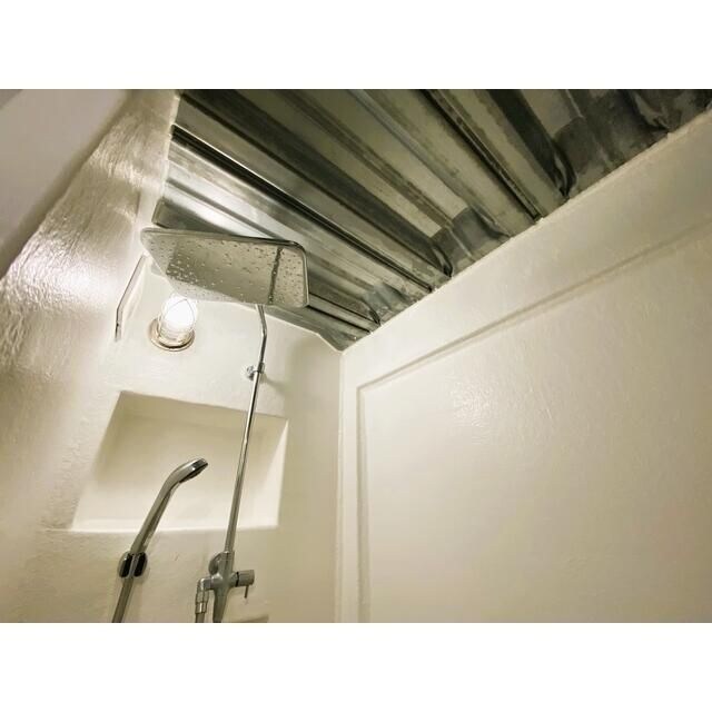 物件内観写真5　(※シャワールーム)