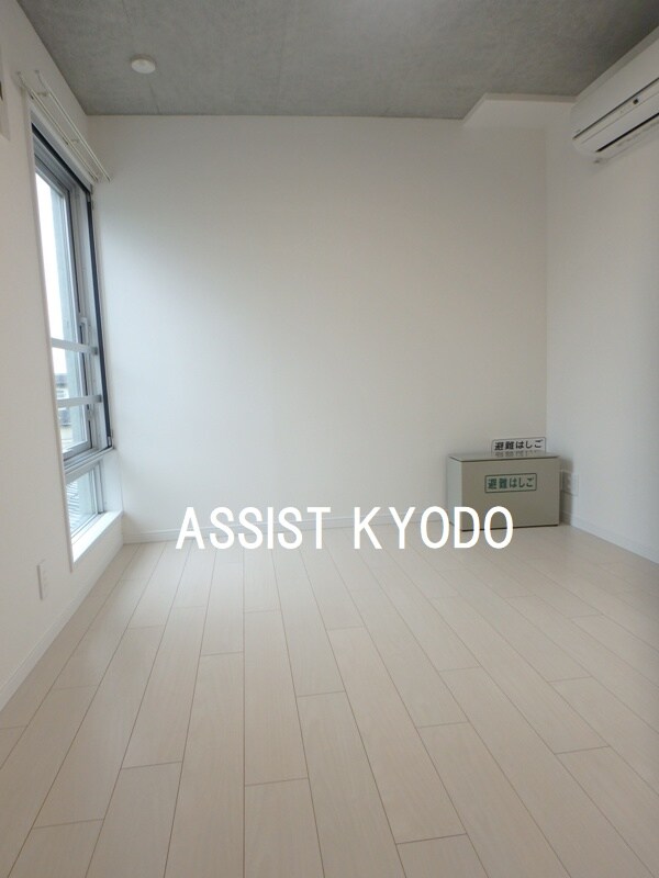居室(※同物件同仕様の参考写真です)