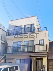 横須賀荘の外観写真