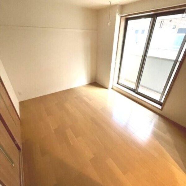 居室(※同物件同仕様の参考写真です。)