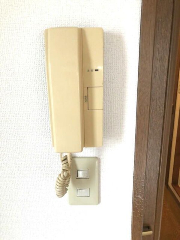 内装他