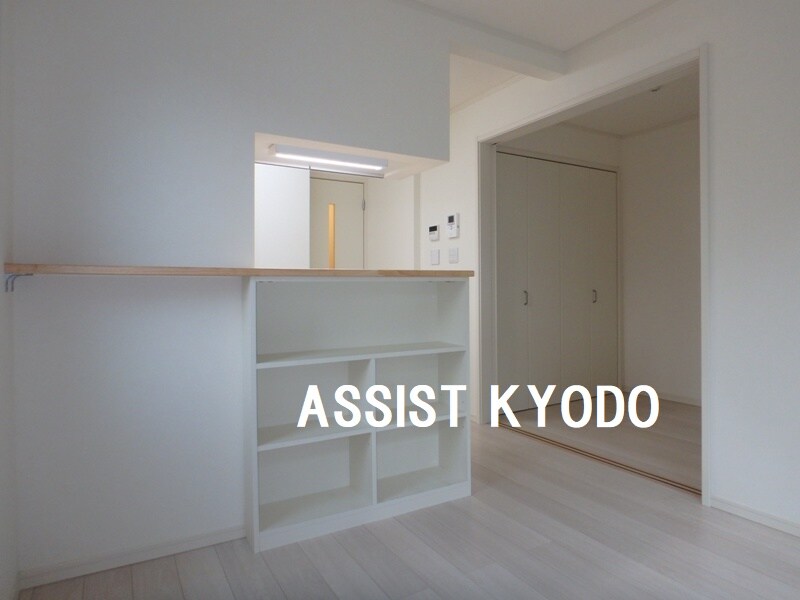 物件内観写真4　(参考：別号室の写真です)