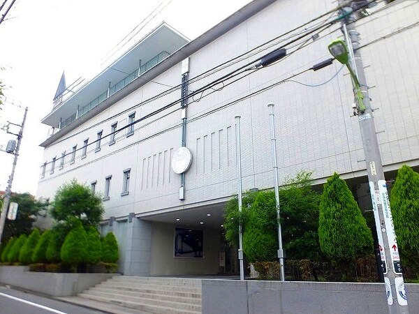 周辺環境(下北沢成徳高等学校 921m)