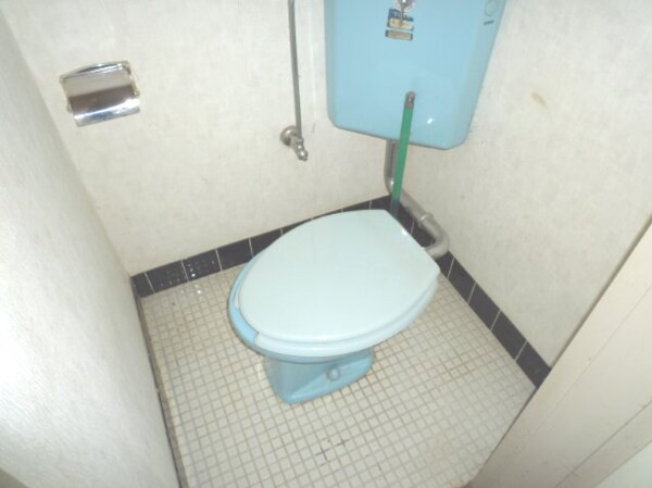 トイレ(同間取り別号室の参考写真です。)