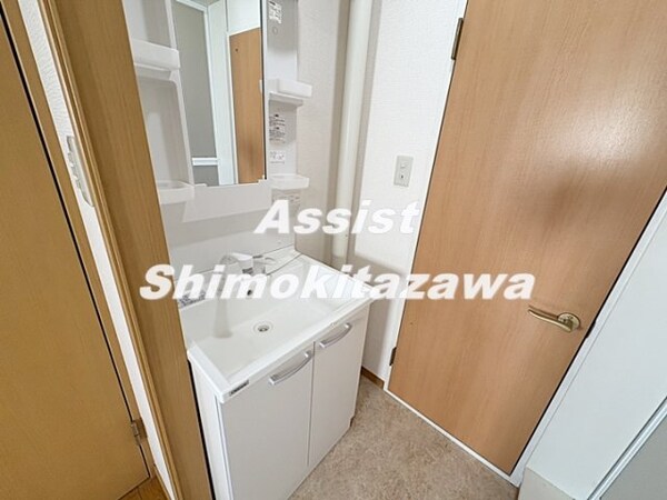独立洗面台